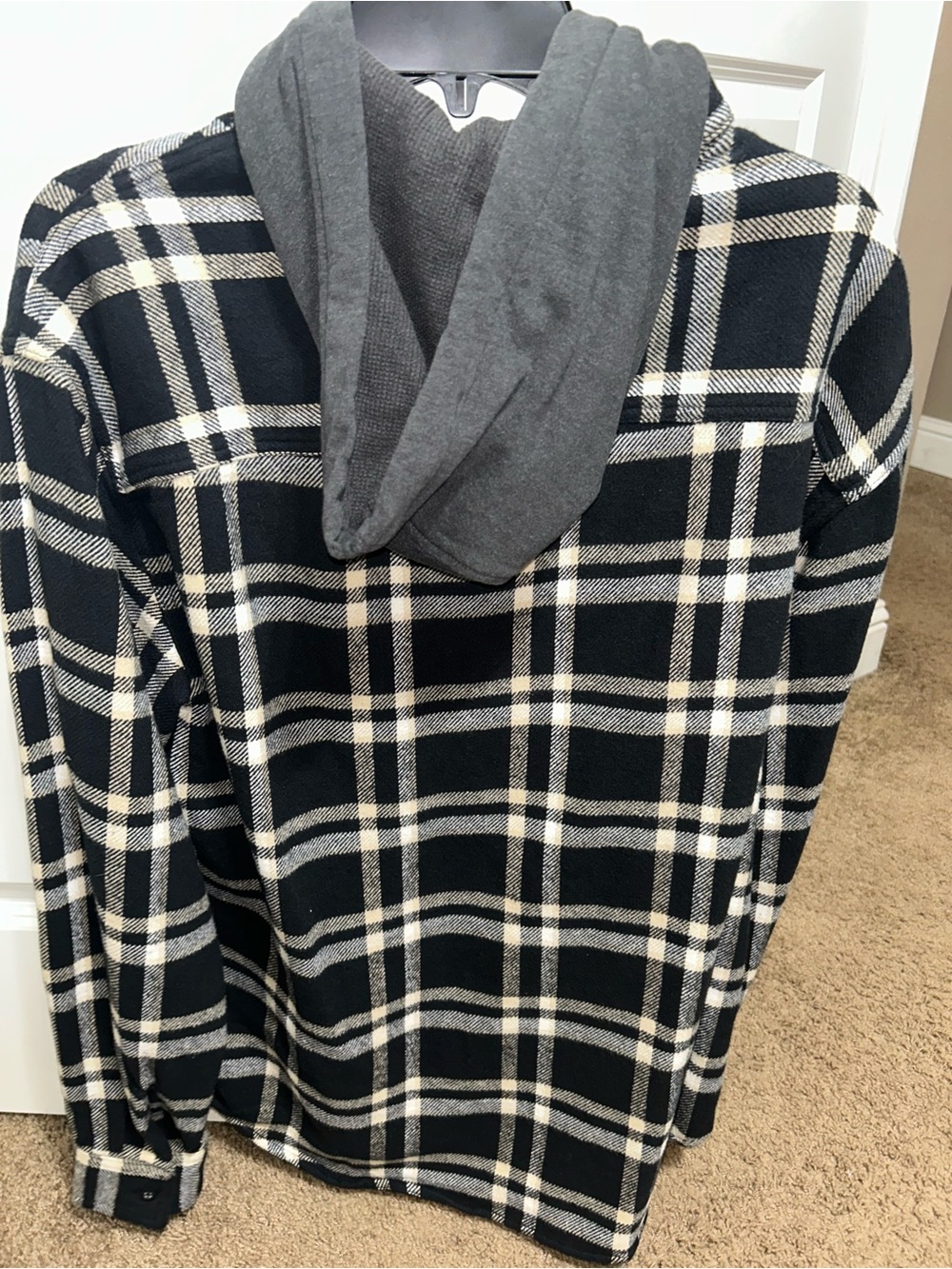 American Eagle Outfitters Black & Cream Plaid Hooded Shirt Jacket - Picture 2 of 2